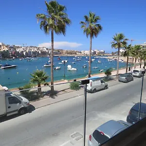 Aquamarine Sea Front - First Floor Apartament